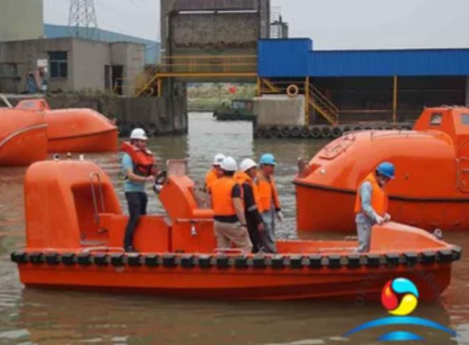 SOLAS 13 Persons Fast Rescue Boat With Single Arm Type Davit